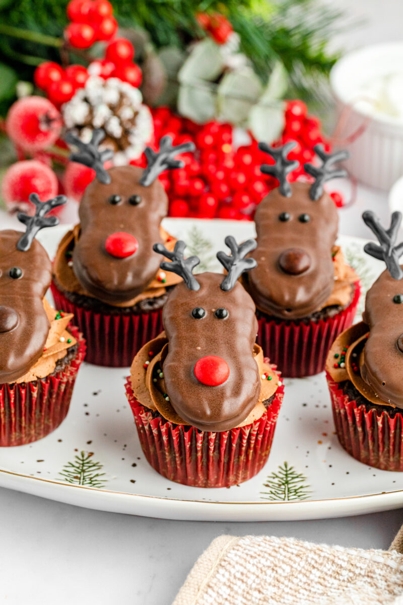 Easy Reindeer Cupcakes For Christmas Play Party Plan