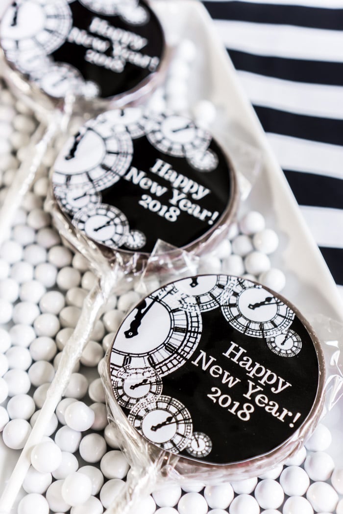 The Best Black and White Party Ideas for New Year's - Play Party Plan