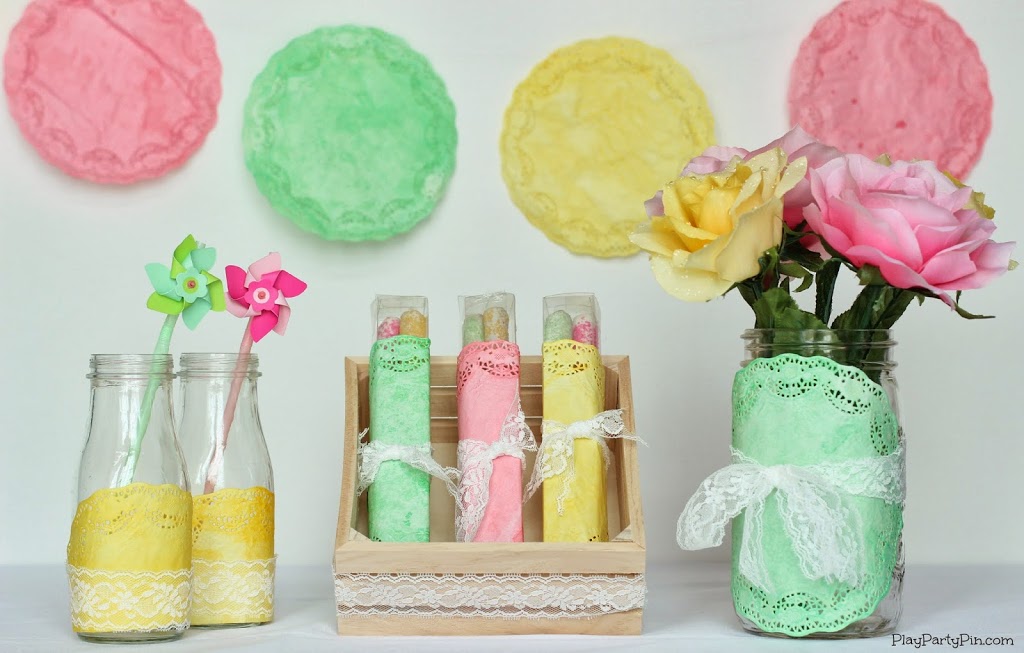 https://www.playpartyplan.com/wp-content/uploads/2014/03/Simple_Spring_Baby_Shower_Decorations_Final.jpg