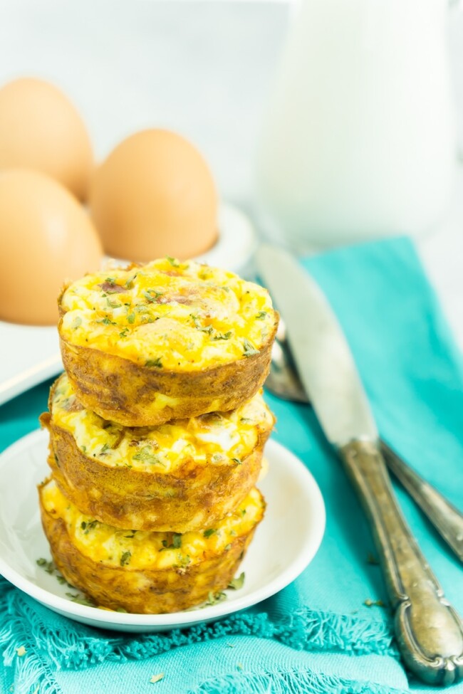 The Best Make Ahead Breakfast Egg Muffins with a Hash Brown Crust