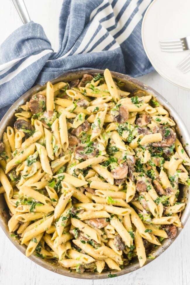 Easy Spinach and Artichoke Pasta Recipe - Play Party Plan
