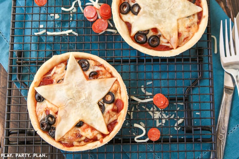 Stars Hollow Mini Pizza Pies