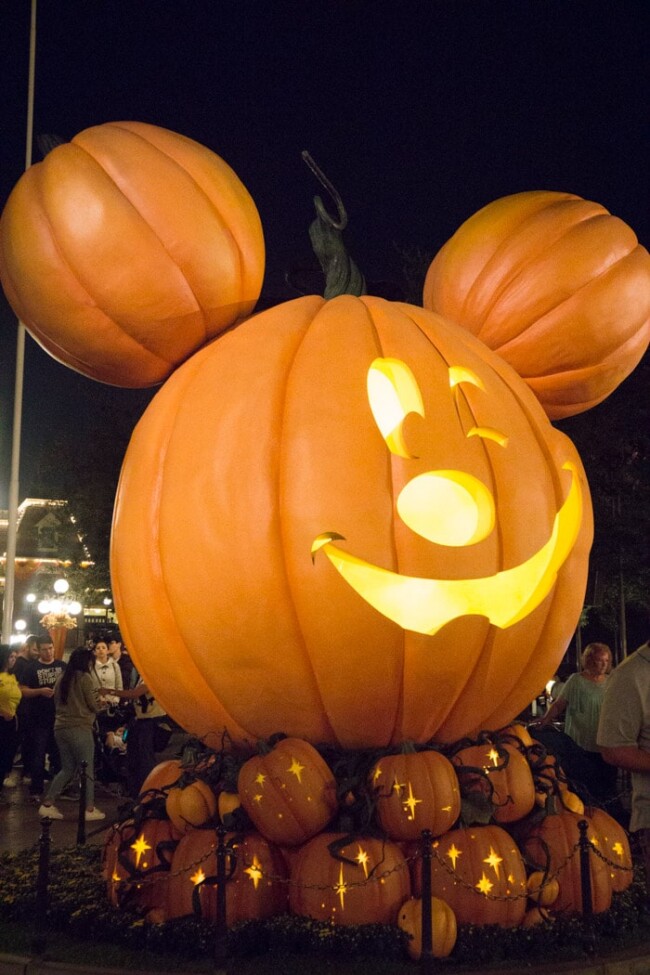 8 Ways to Host a Spooktacular Disneyland Halloween Party at Home