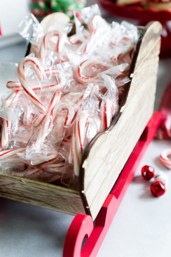 7 Must-Read Christmas Party Hosting Tips - Play Party Plan