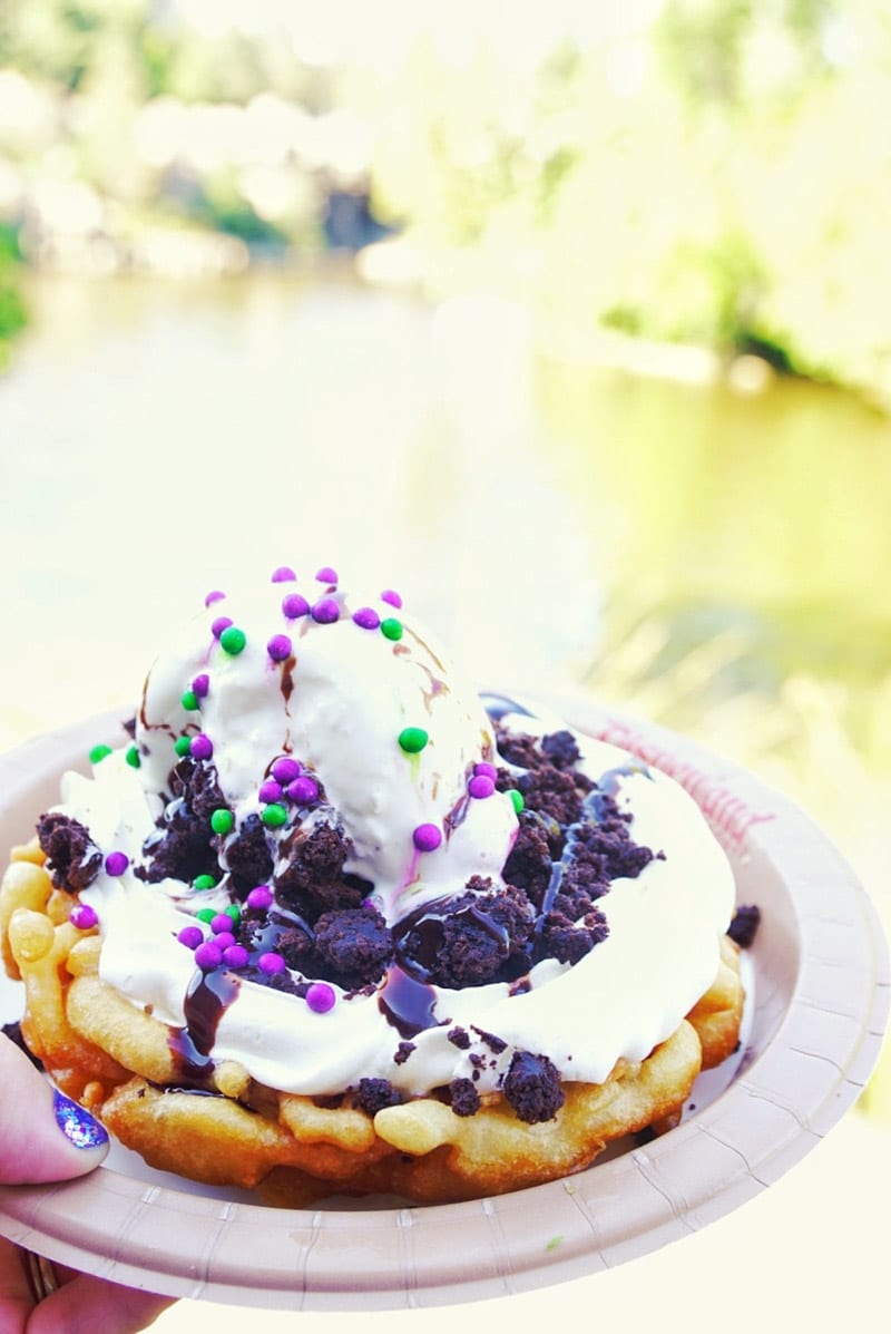 The Best of the Best Disneyland Food   What to Eat and What to Skip - 38