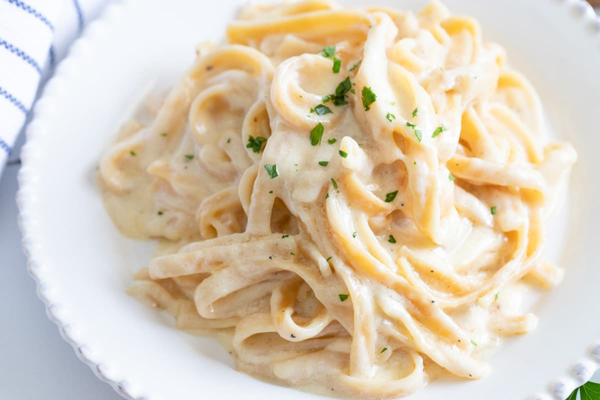 Easy Instant Pot Fettuccine Alfredo