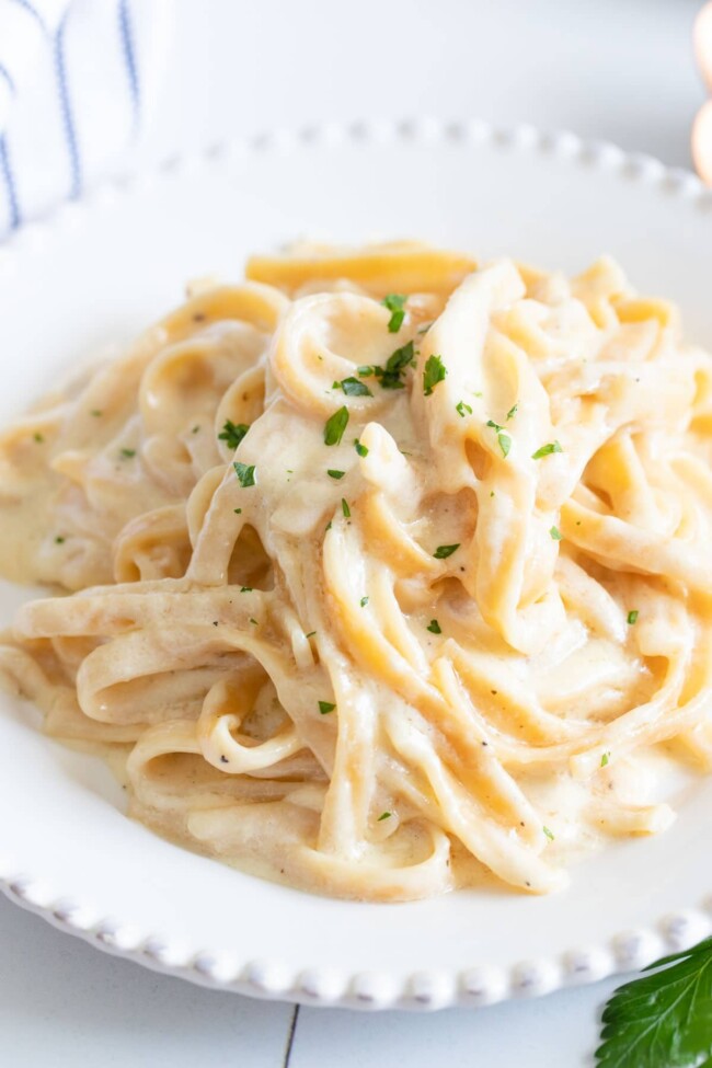 Easy Instant Pot Fettuccine Alfredo Recipe - Play Party Plan