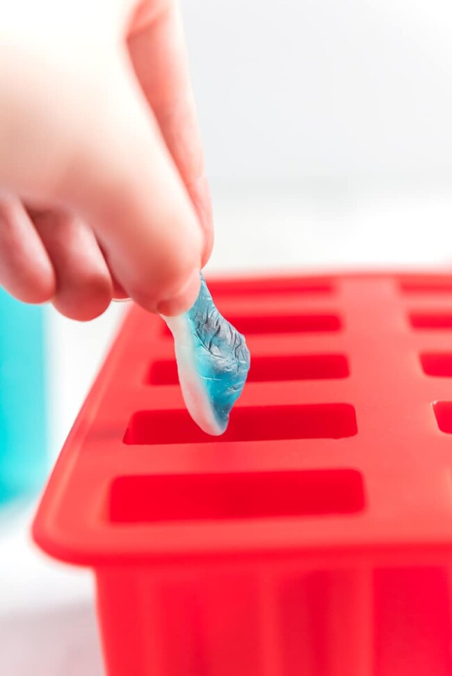 Ocean Blue Lemonade Popsicles - Play Party Plan