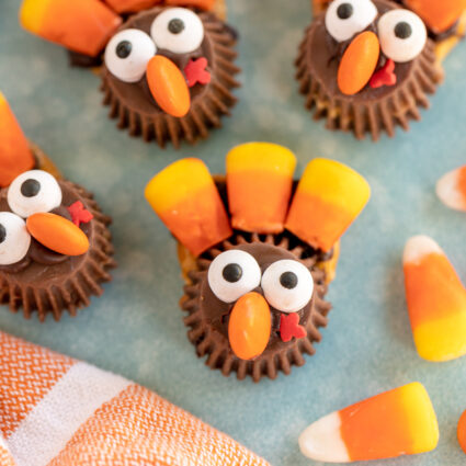 Easy Chocolate Turkey Treats - Play Party Plan