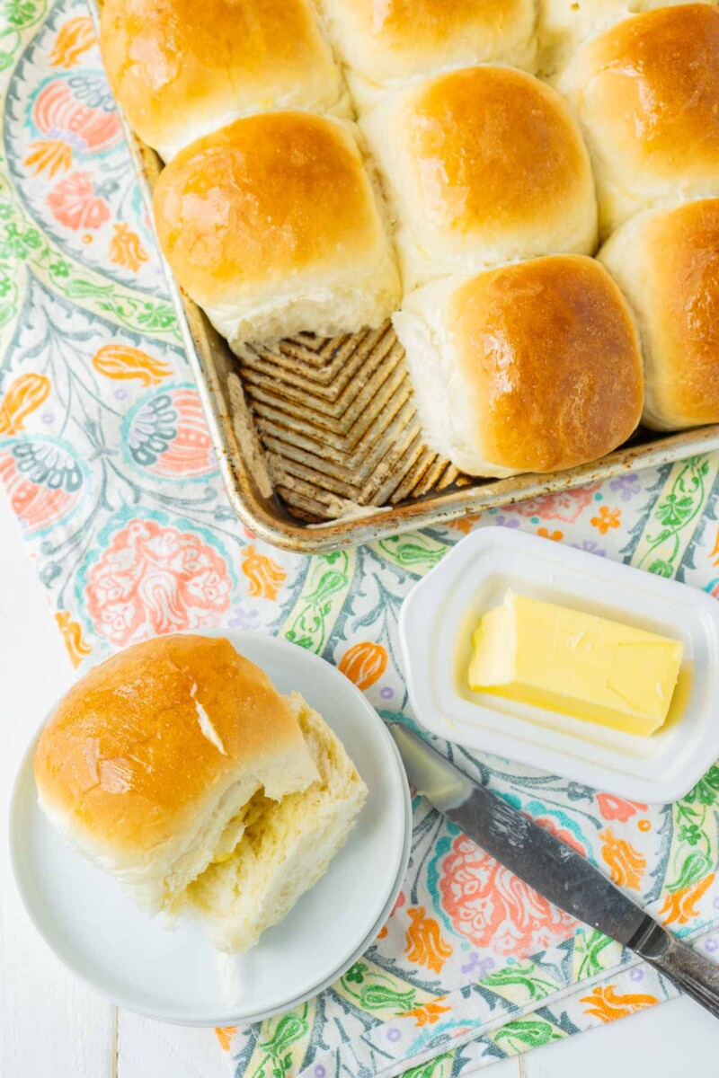 Homemade Yeast Rolls (the BEST Dinner Rolls) - Play Party Plan