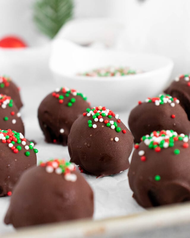 3-Ingredient Easy Oreo Truffles - Play Party Plan