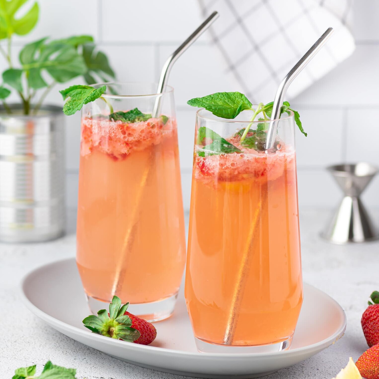 Best Non-Alcoholic Strawberry Mojito (Mocktail) - Markie's Kitchen