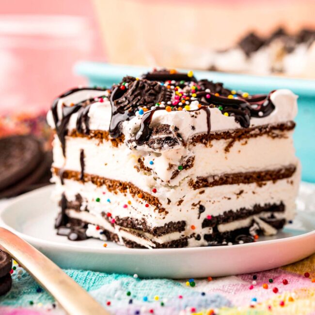 Easy 3-Ingredient Oreo Ice Cream Cake - Play Party Plan