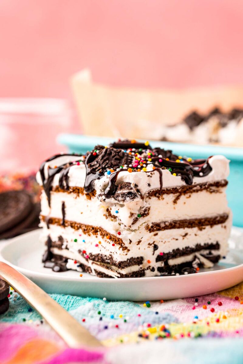 Easy 3-Ingredient Oreo Ice Cream Cake - Play Party Plan