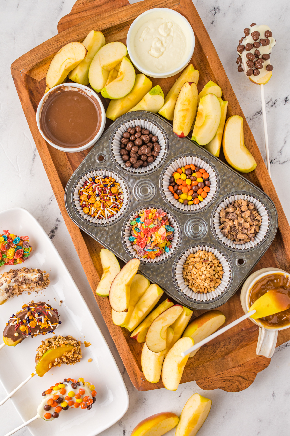 The Best Caramel Apple Board and Topping Ideas - 16