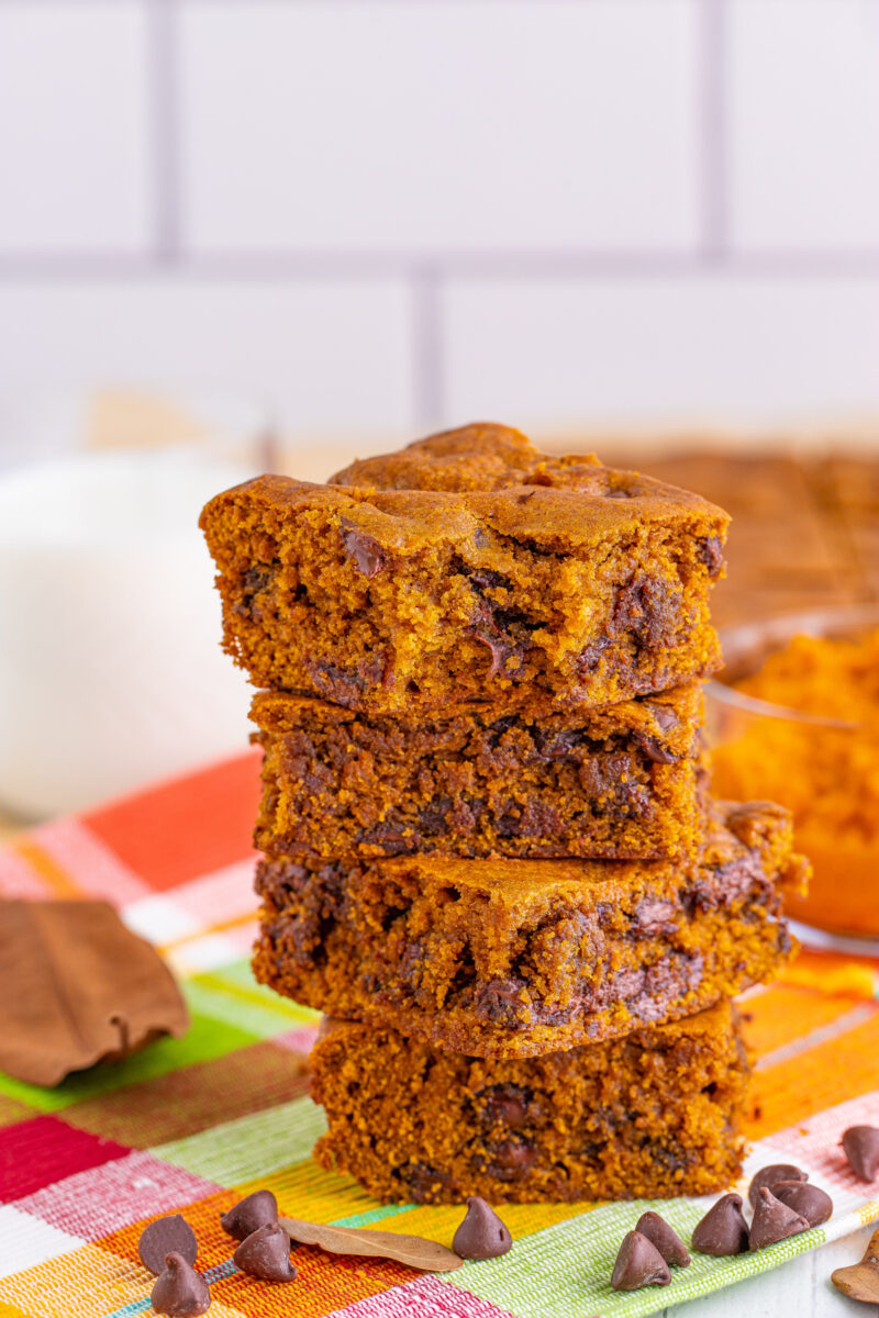 Easy Pumpkin Blondies With Chocolate Chips Play Party Plan 