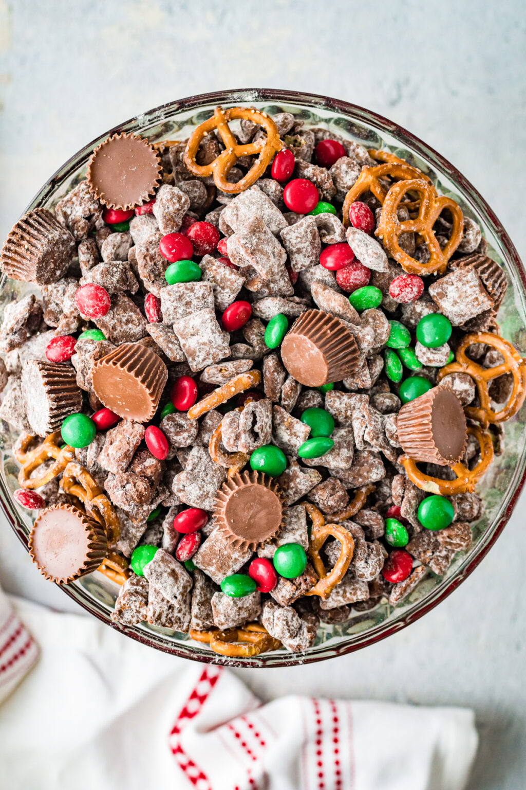 Reindeer Chow Christmas Snack Mix - Play Party Plan
