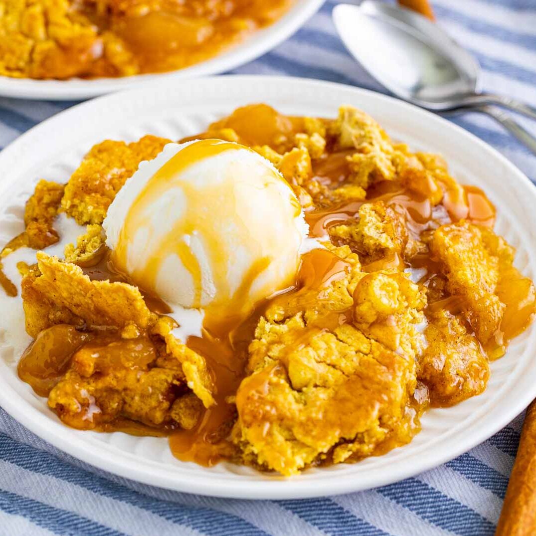 Easy Caramel Apple Dump Cake Recipe