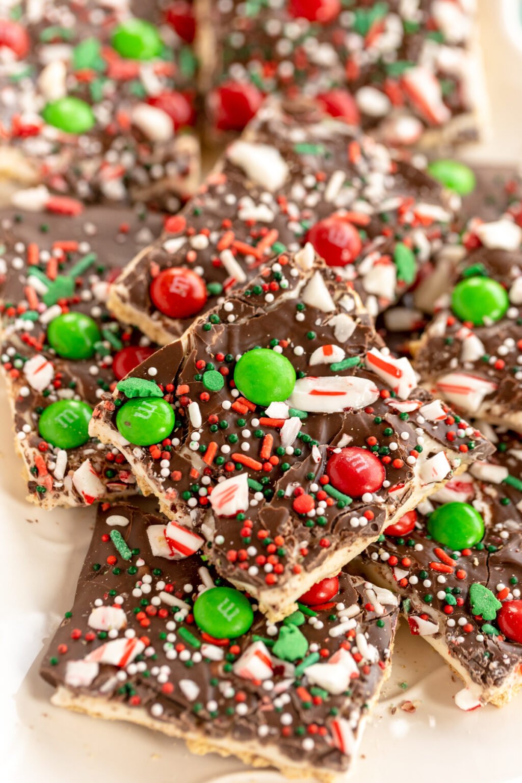 Easy Chocolate Christmas Bark Recipe - Play Party Plan