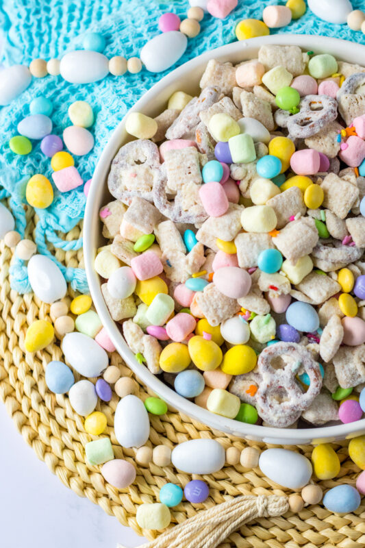 Easy Bunny Bait Easter Snack Mix Recipe - Play Party Plan