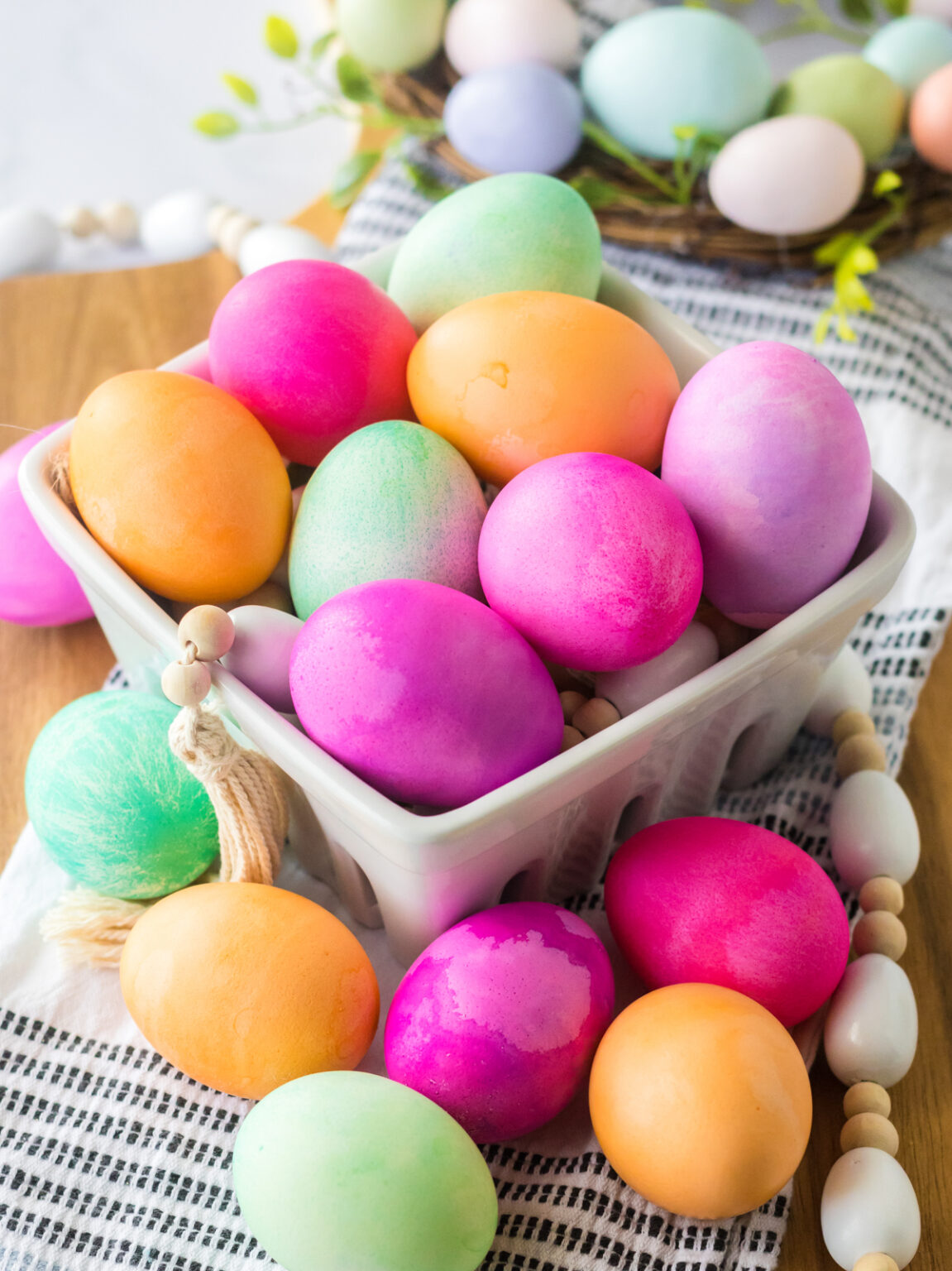 how-to-dye-easter-eggs-with-food-coloring-play-party-plan