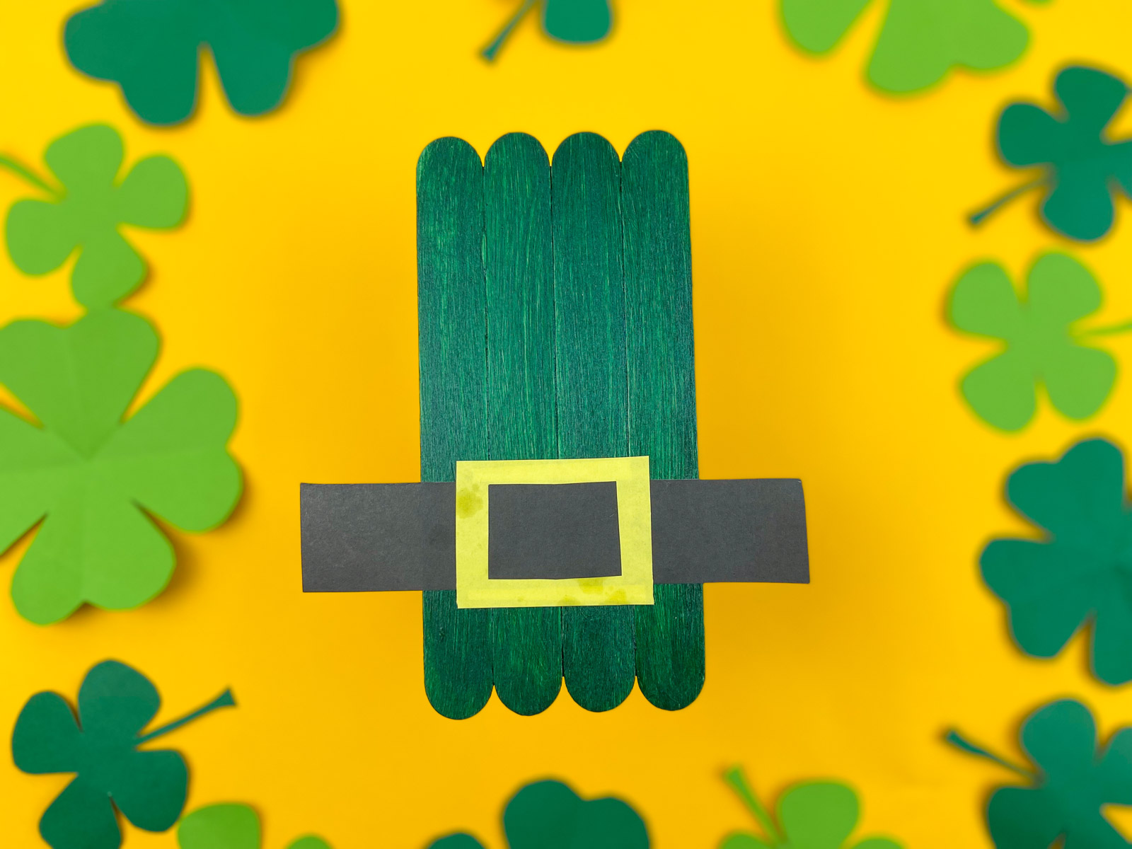 St Patrick's Day Craft: Little Leprechaun Hat Tutorial