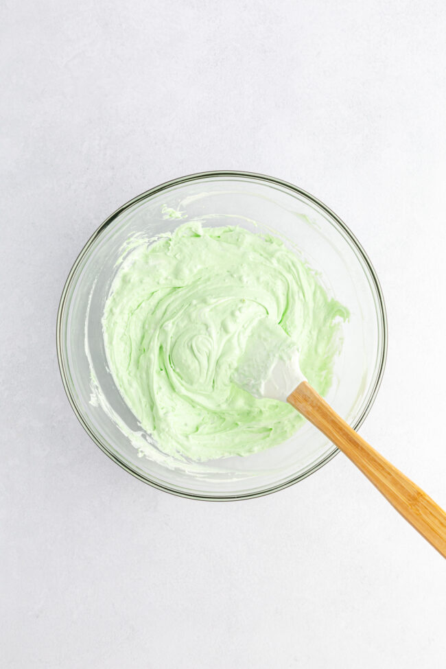 Easy Watergate Salad Recipe (Pistachio Fluff) - Play Party Plan