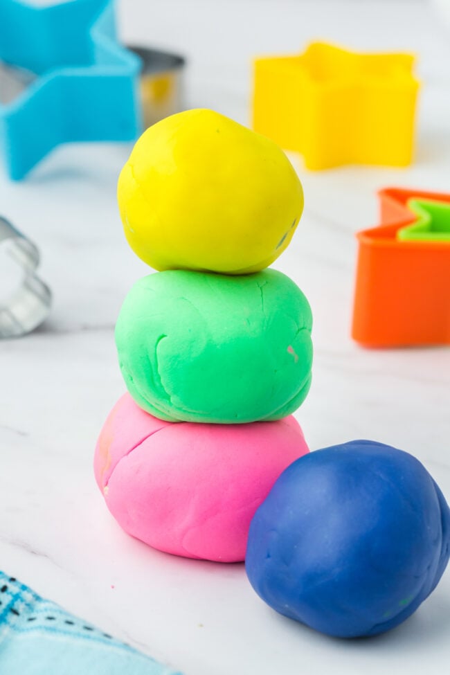 Easy Homemade Edible Playdough Recipe - Play Party Plan