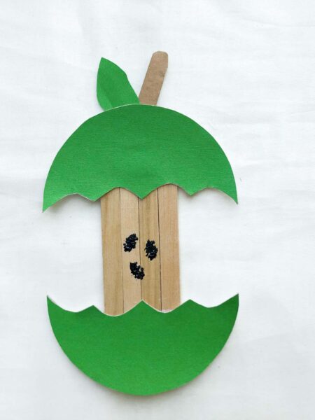 Easy Apple Craft for Preschoolers - Play Party Plan