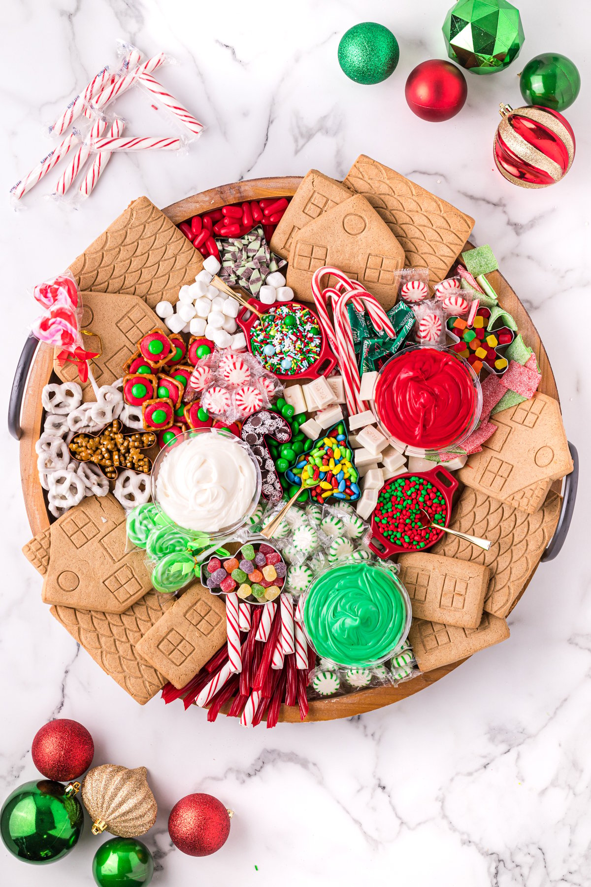 gingerbread charcuterie board with all sorts of gingerbread items