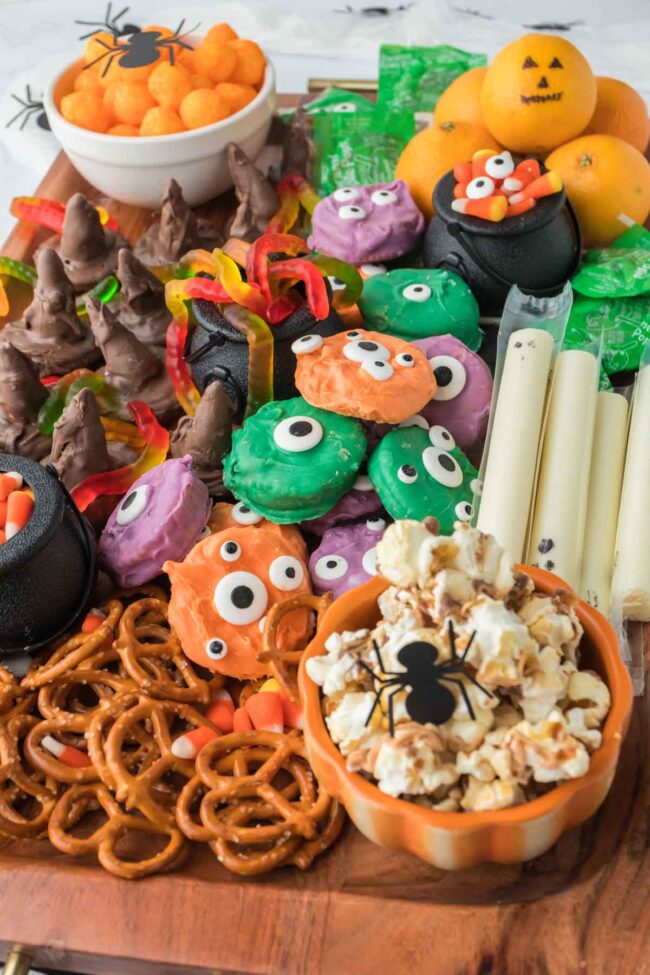 Easy Halloween Snack Board - Play Party Plan