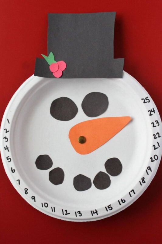 paper plate with numbers for christmas countdown