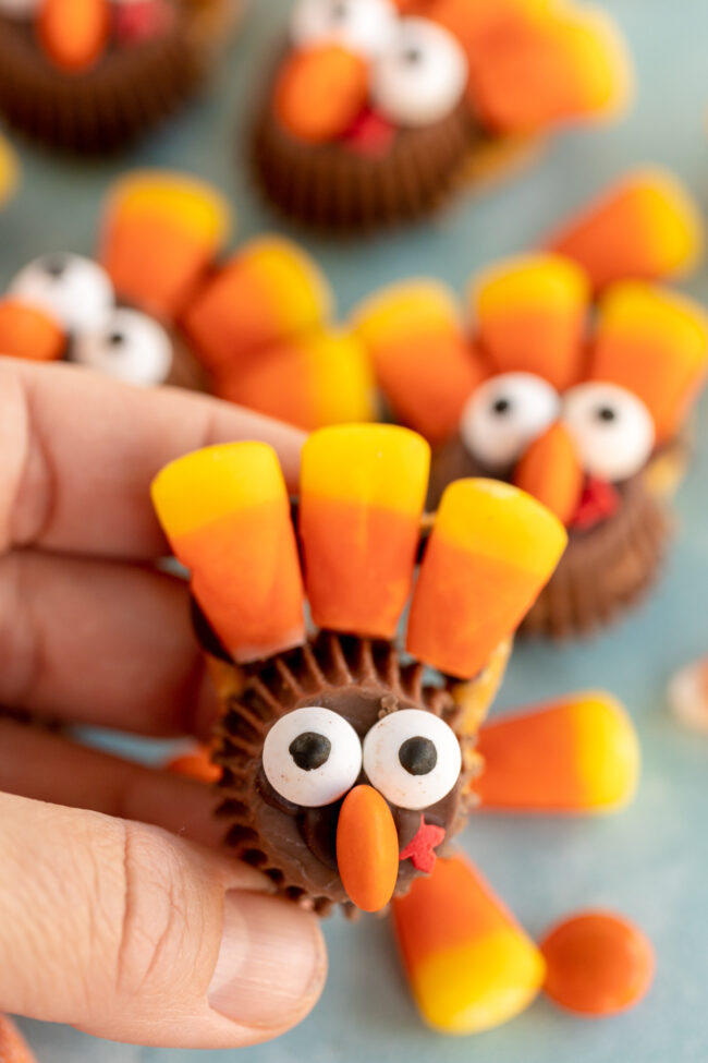 Easy Chocolate Turkey Treats - Play Party Plan