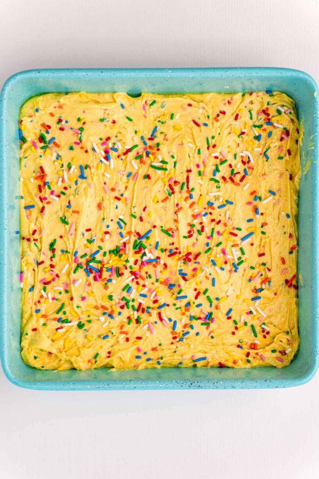 Easy Birthday Cake Blondies - Play Party Plan