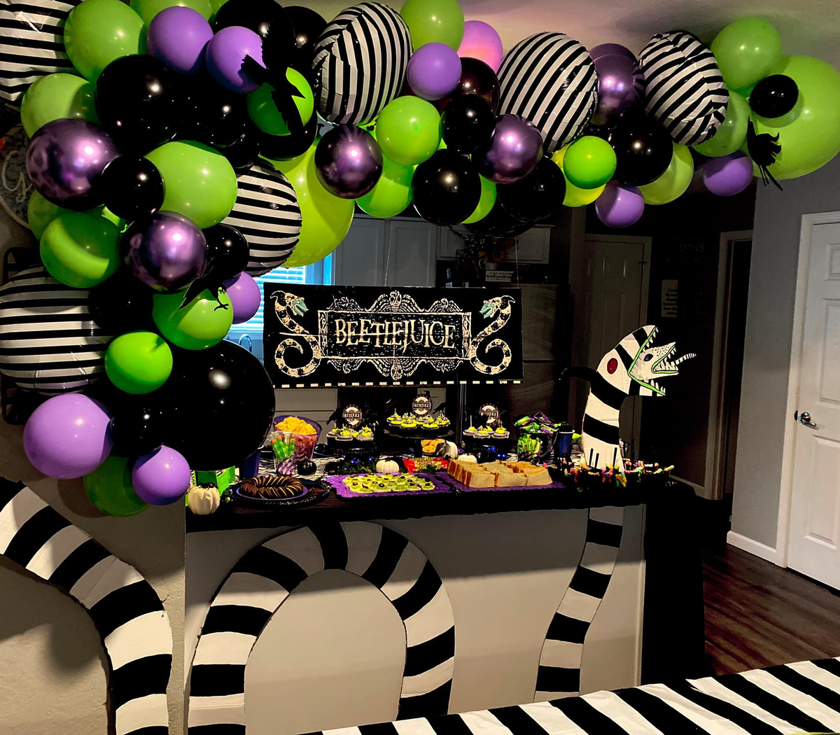 35 Best Halloween Party Themes