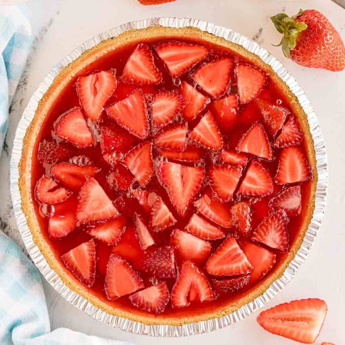 No-Bake Strawberry Jello Pie